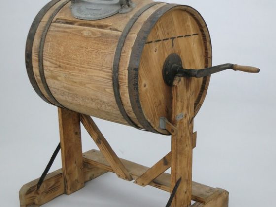 Washing machine invention scaled up from a grassroots idea due to change of technology core and a flow of incremental ideas